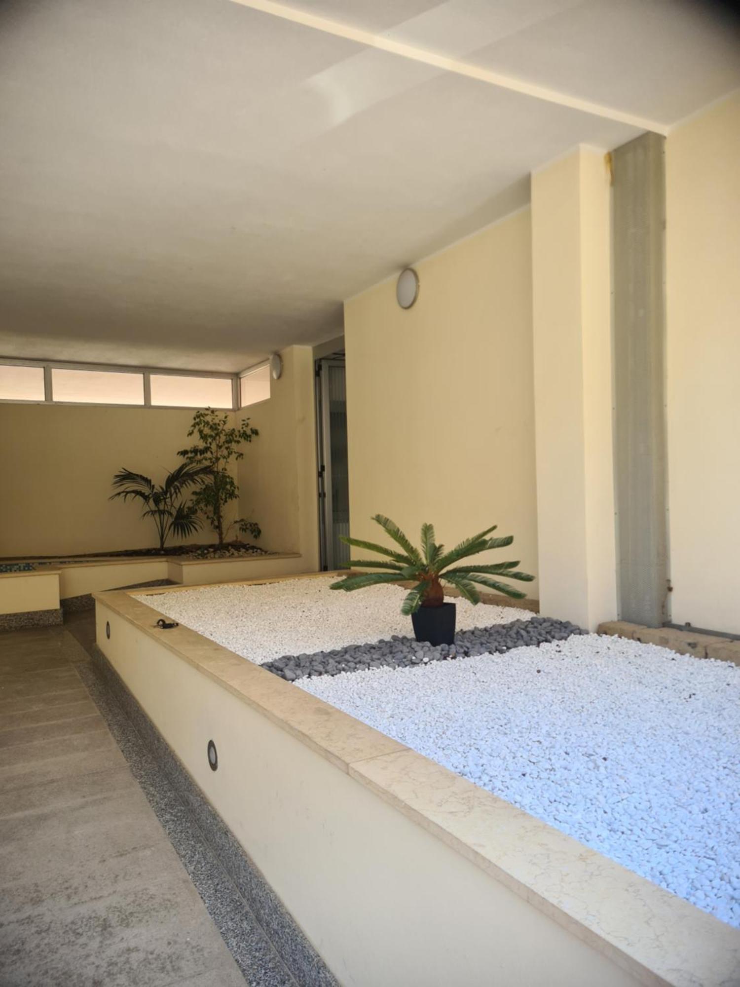 Penthouse genneruxi Hotel Cagliari Buitenkant foto