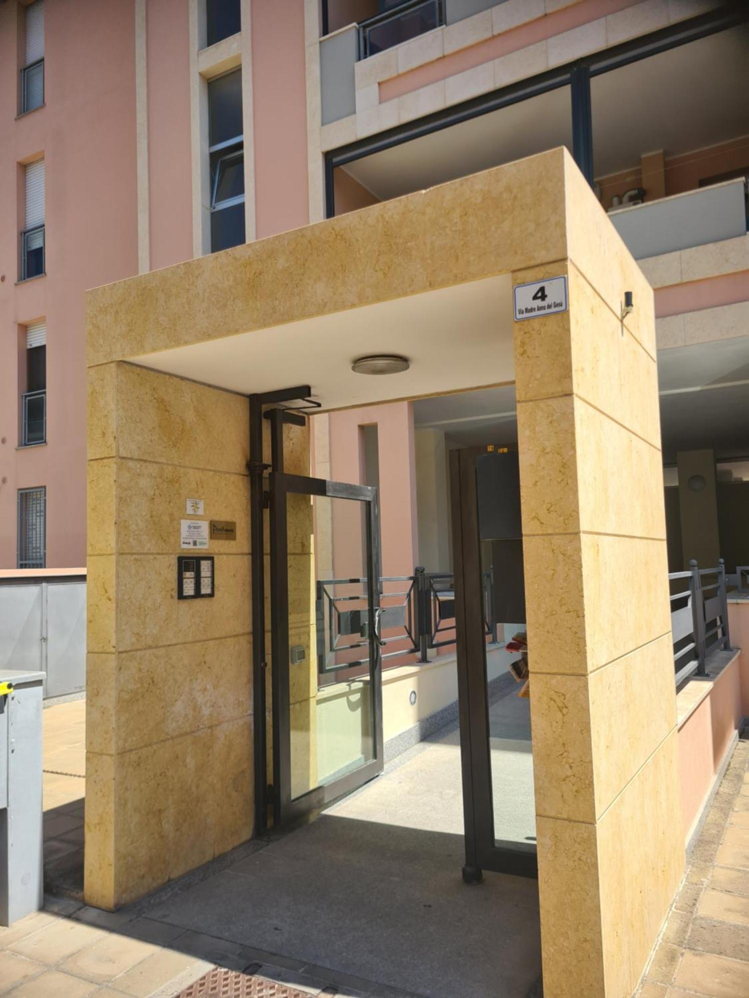 Penthouse genneruxi Hotel Cagliari Buitenkant foto